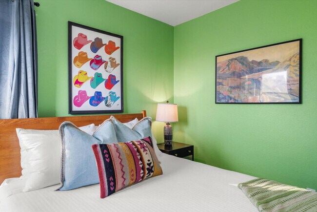 Building Photo - 7804 W Pershing Ave