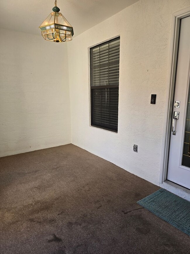 Building Photo - Gorgeous 2/2/1 in Regency Park, Inverness!!!