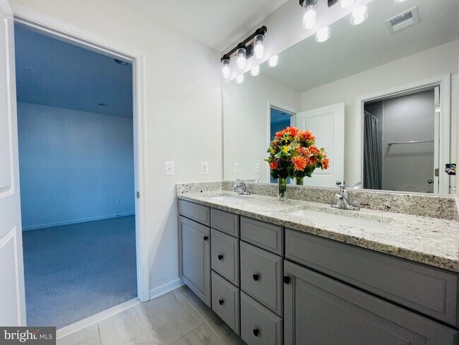 Building Photo - 508 Sourwood Ct