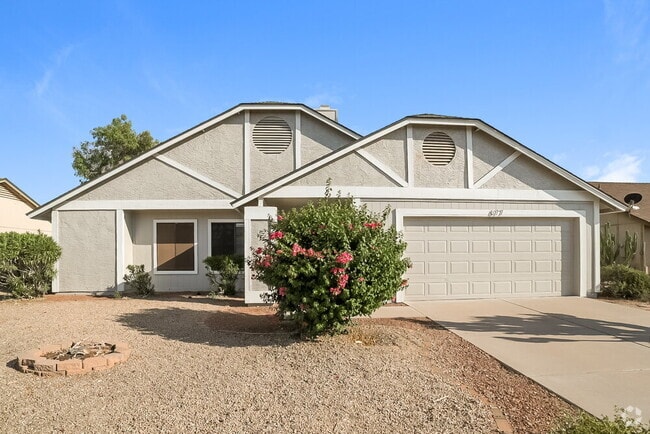 Building Photo - 677 W Shawnee Dr