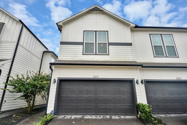 Building Photo - 2319 Silva Park Ln