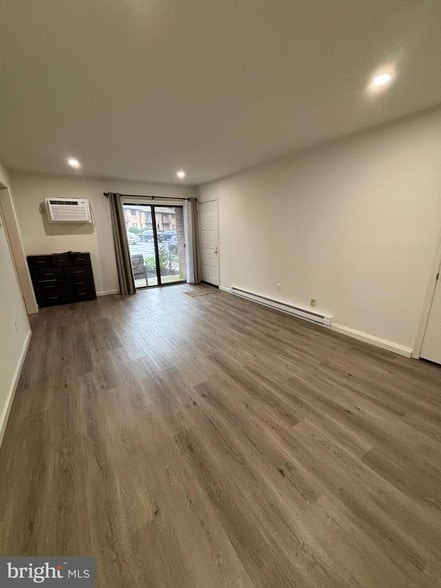 Building Photo - 612 N Shady Retreat Rd