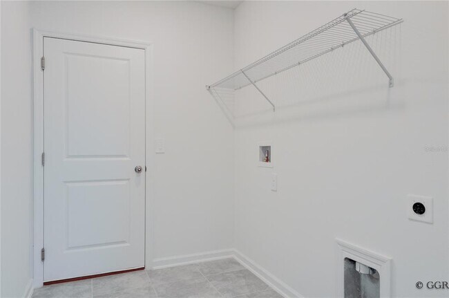 Building Photo - 4986 Worchester Dr