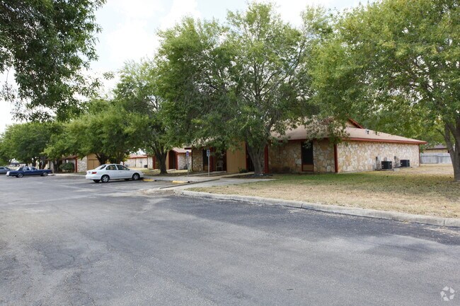 Building Photo - Garden Apartment Homes