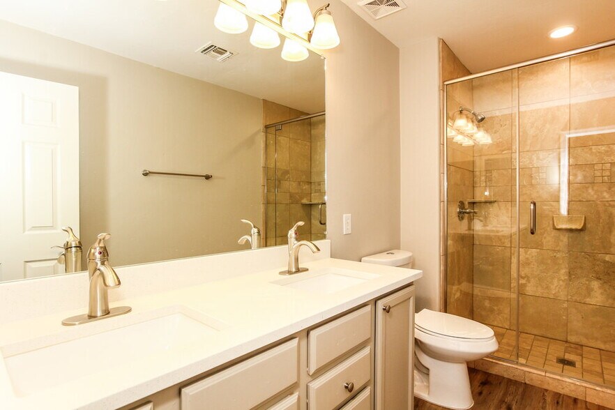 Building Photo - 7000 S Goshawk Dr