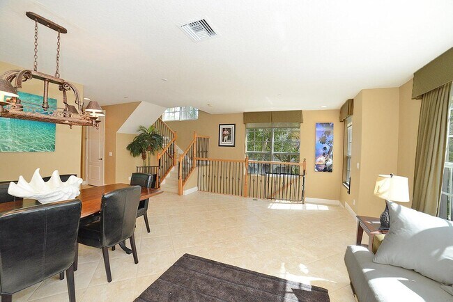Building Photo - 5510 NE Trieste Terrace