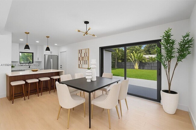 Building Photo - 185 NE 106th St