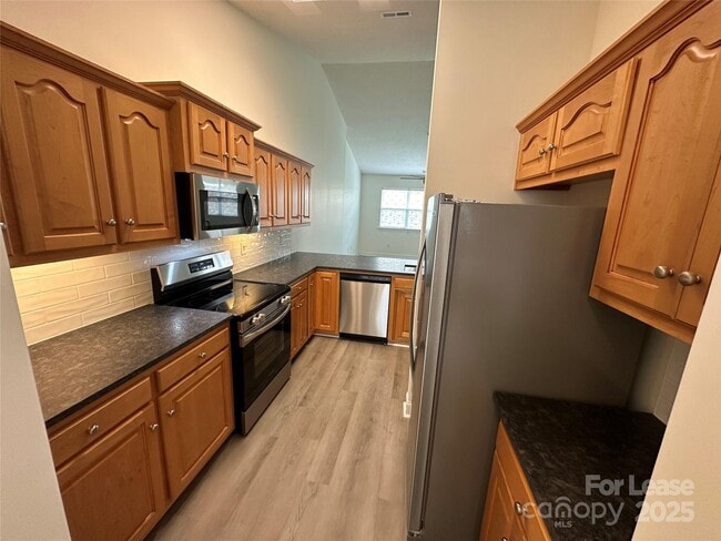 Building Photo - 6277 Alyssum Pl