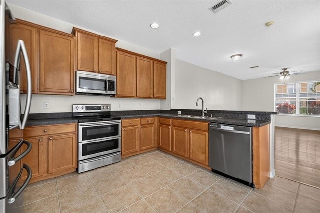 Building Photo - 6585 Marlberry Way