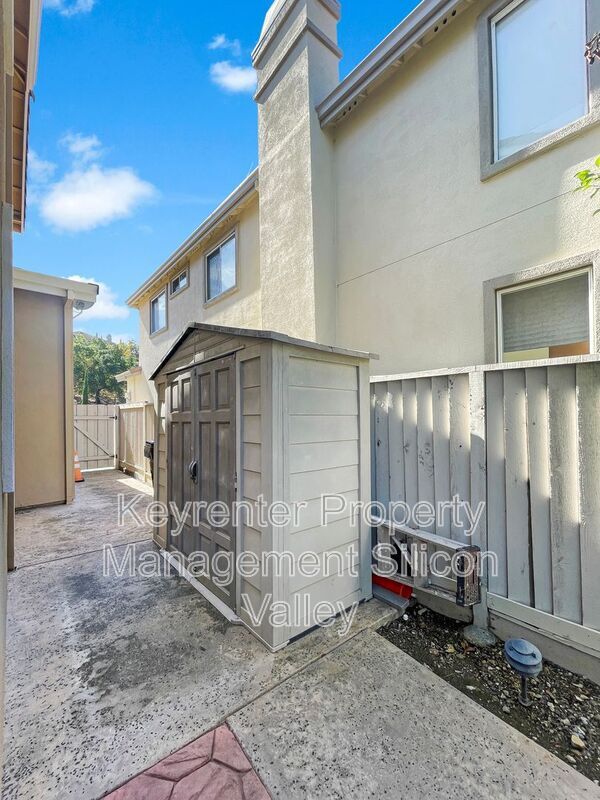 Building Photo - 3825 Venus Ct