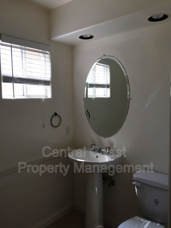 Building Photo - 19227 Sunridge Pl