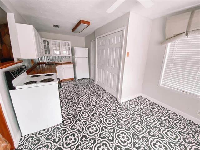 Building Photo - 3040 Country Club Rd