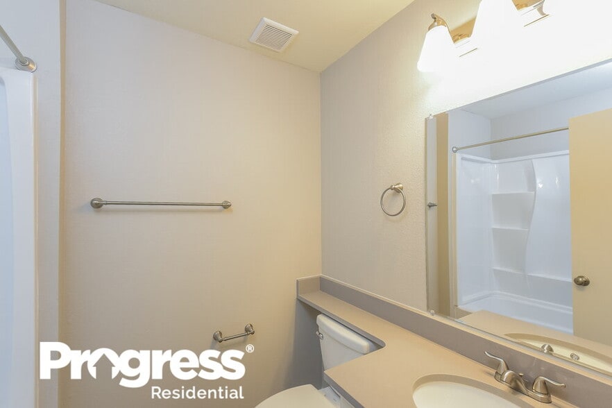 Building Photo - 5763 S Quatar Cir