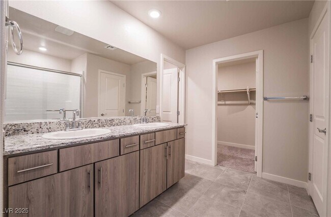 Building Photo - 3823 Corellia Ave
