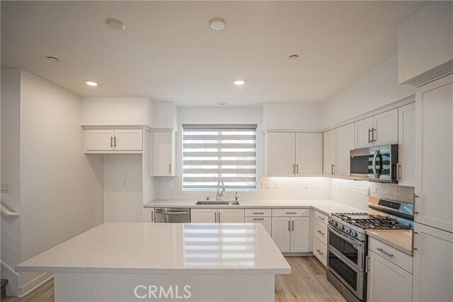 Building Photo - 2317 W Broadway