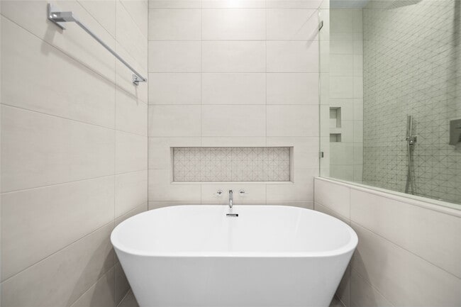 Building Photo - 2408 Gray St