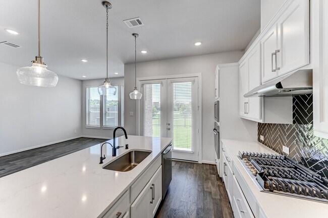 Building Photo - 6570 Scarlet Pond Ln