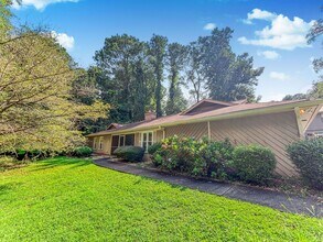 Building Photo - Charming 3 BR/2BA Townhome in Marietta!