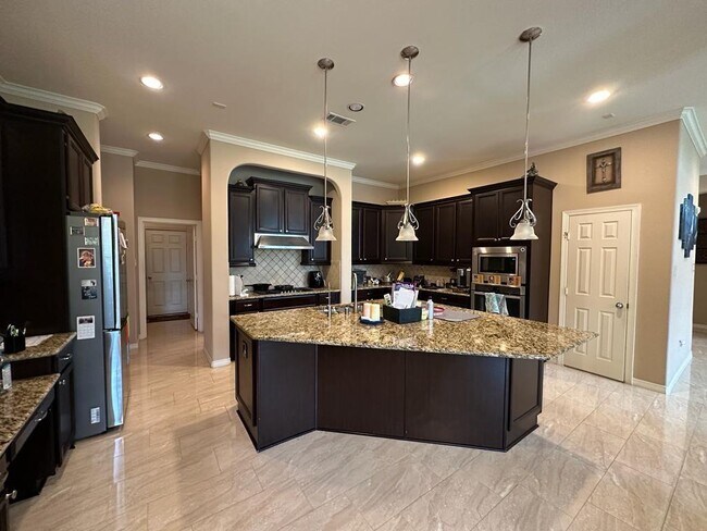 Building Photo - 46 Fort Arbor Ln