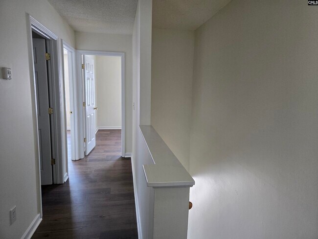 Building Photo - 132 Fox Grove Cir