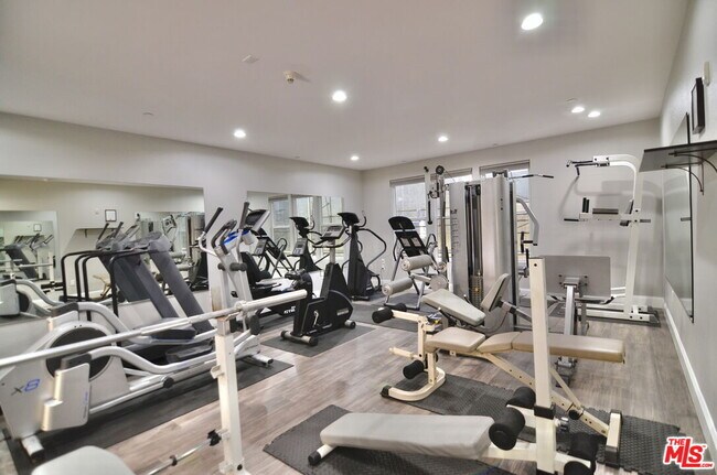 Building Photo - 5703 Laurel Canyon Blvd
