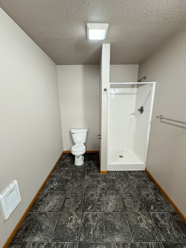 Building Photo - Theater Apartments Beulah