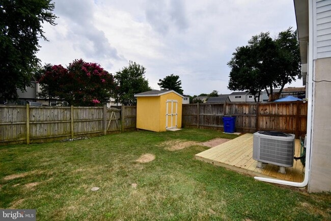 Building Photo - 1730 Heather Ln