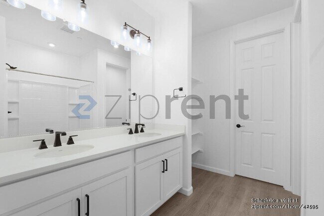 Building Photo - 1529 Falabella Way