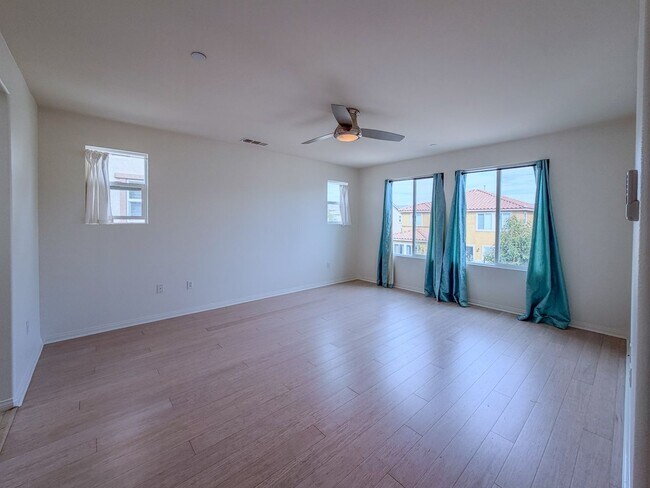 Building Photo - 529 Tiber River Way