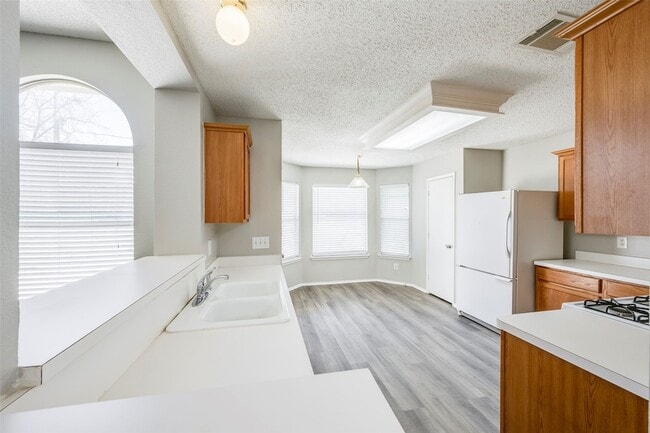 Building Photo - 6431 St Leonard Dr