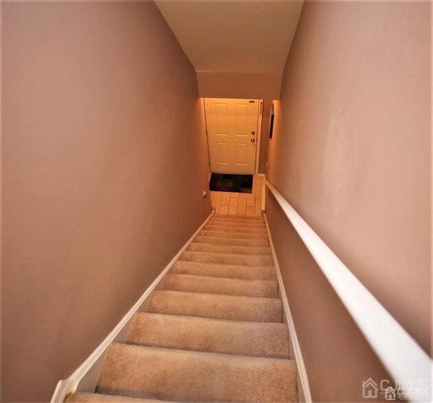 Building Photo - 1303 Blossom Cir