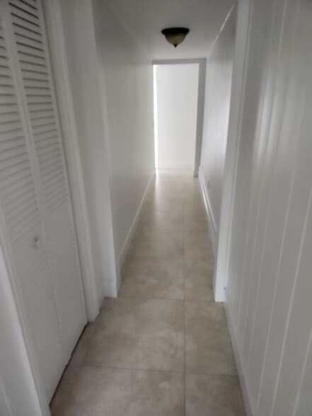 Building Photo - 11455 SW 82nd Ave