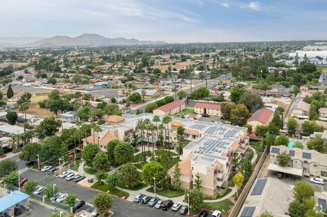 Building Photo - Telacu La Paz