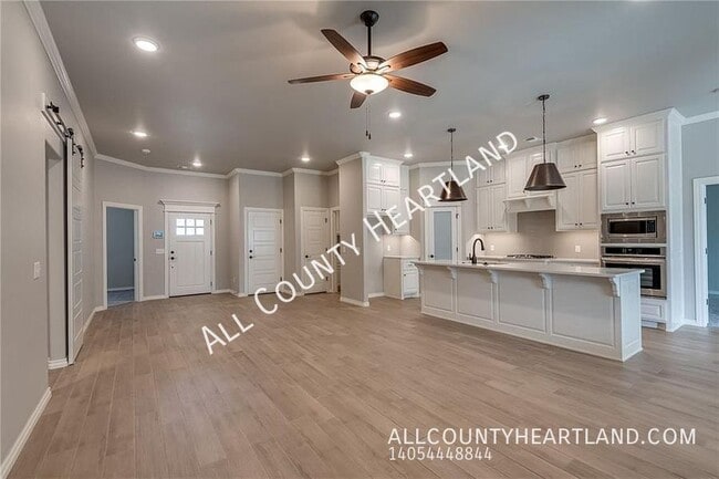 Building Photo - 7924 Mimosa Dr