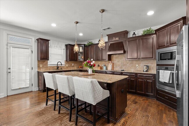 Building Photo - 5307 Bull St