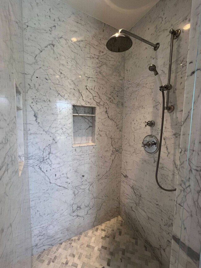 Building Photo - 23 Howard St