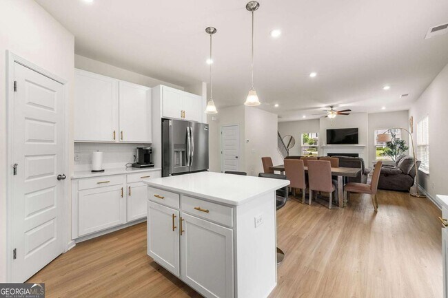 Building Photo - 228 Whitneys Wy