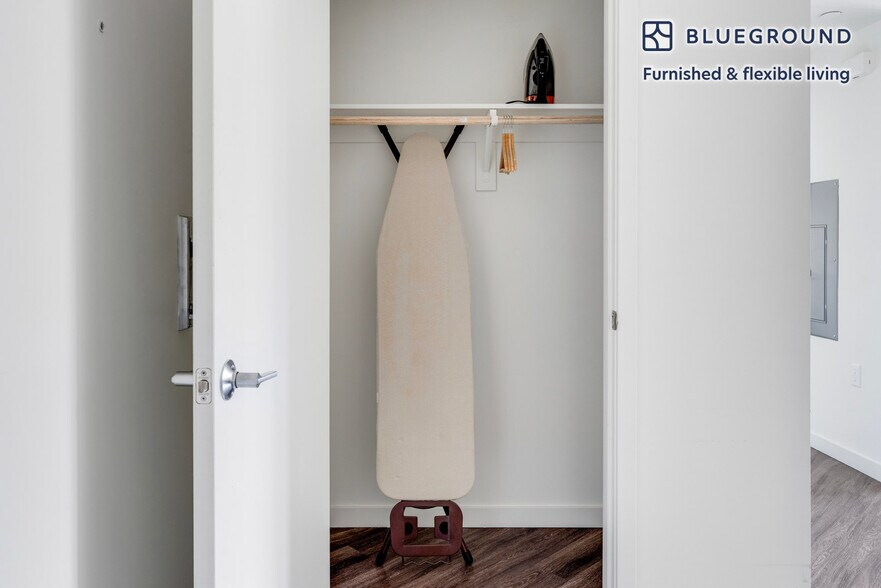 Building Photo - 1501 Buena Vista Ave