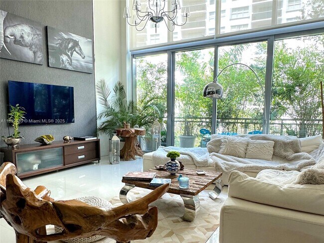 Building Photo - 6000 Collins Ave