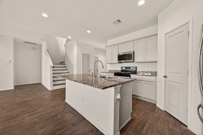 Building Photo - 1706 Cooper Bluff Ct