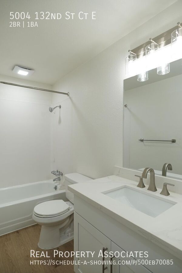 Building Photo - Newly Renovated Two Bedroom Duplex Home wi...