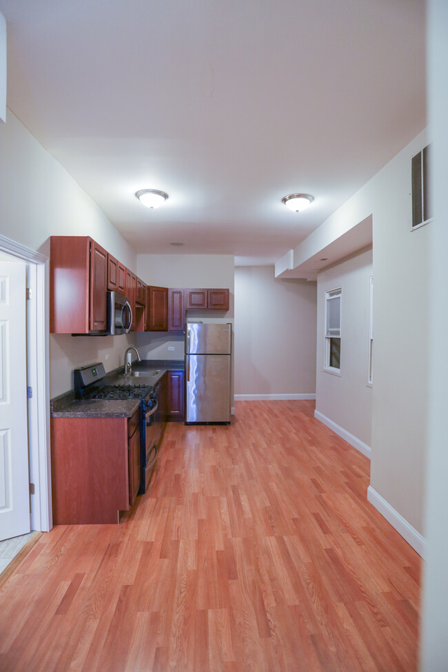 Building Photo - 1582 N Clybourn Ave