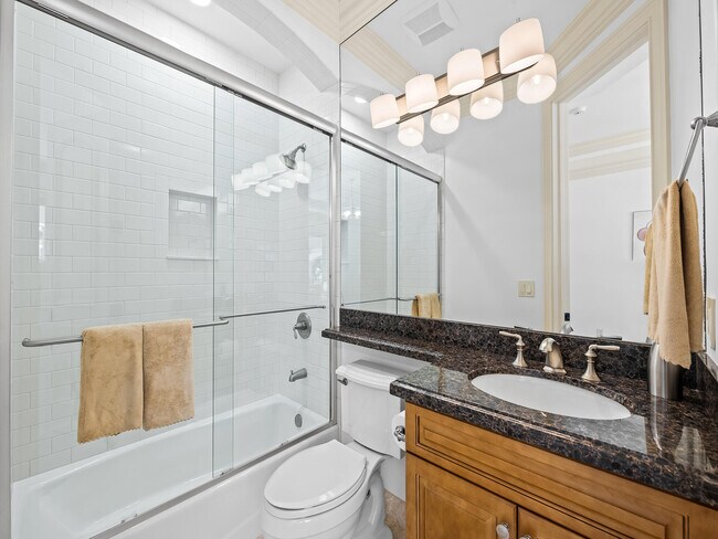 Building Photo - 639 Middle River Dr