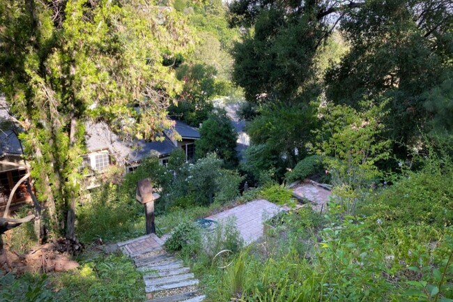 Building Photo - 3814 Dixie Canyon Ave