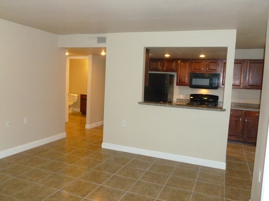 Building Photo - 2801 N Rainbow Blvd