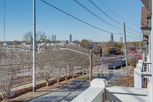 Building Photo - 1806 DeKalb Ave NE