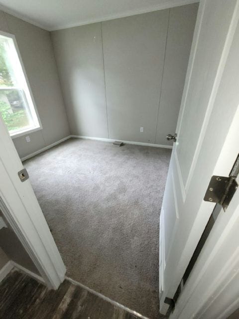 Building Photo - 658 Sound Ave