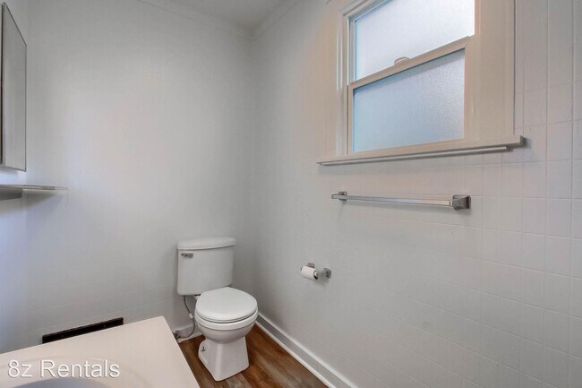 Building Photo - 3 br, 1 bath House - 3935 S Bannock St