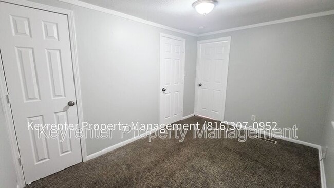 Building Photo - 142 N Bellaire Ave