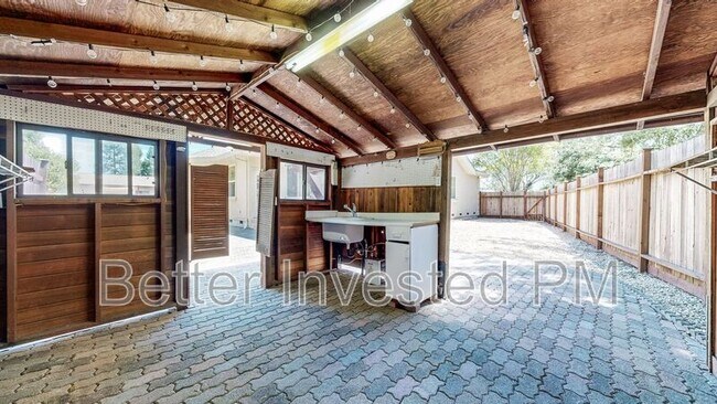 Building Photo - 106 Lafayette Dr